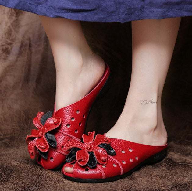 Women's Leather Mules - Retro Hollow Out Summer Sandals with Floral Detail, Slip-on Round Toe Flat Shoes