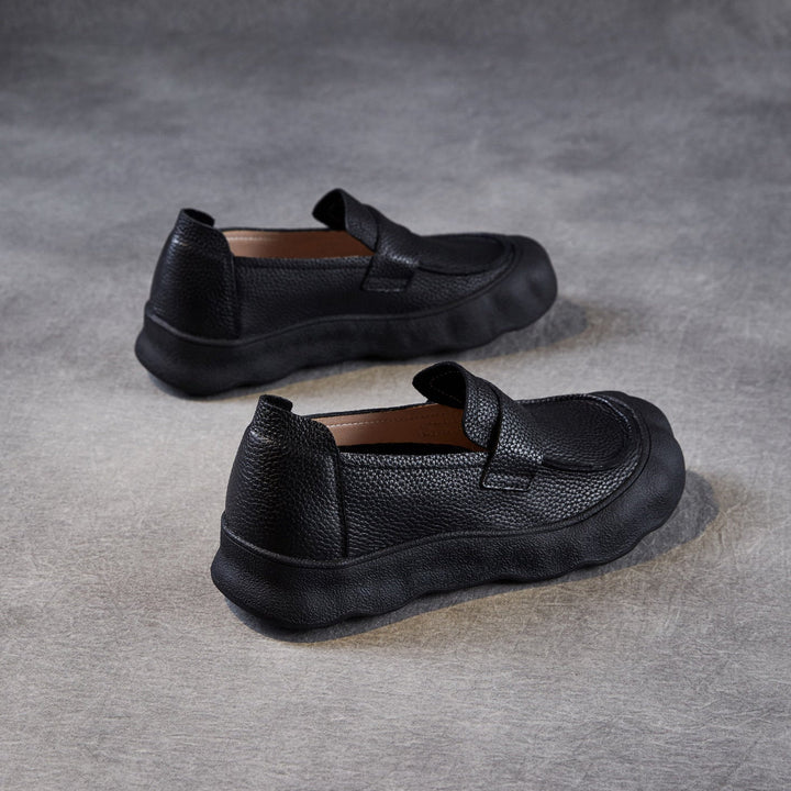 Women’s Retro Slip-On Flat Shoes – Soft Sole Comfortable Casual Style