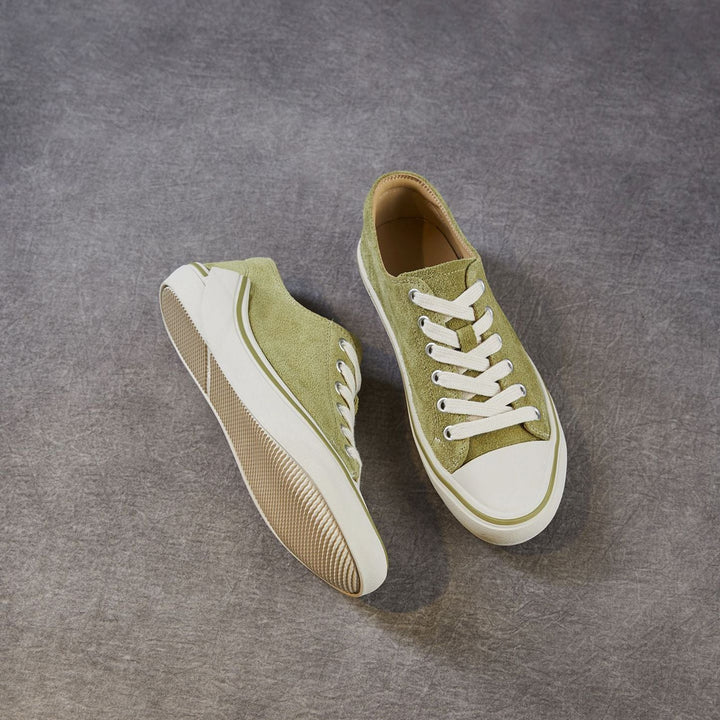 Women‘s Retro Suede Sneakers Vintage Round Toe Low Top Lace-up Flat Walking Shoes