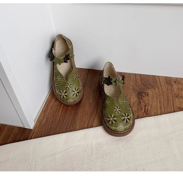 Women's Summer Breathable Flower Hollow Out Flat Literary Style Sandals