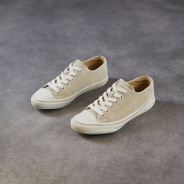 Women‘s Retro Suede Sneakers Vintage Round Toe Low Top Lace-up Flat Walking Shoes