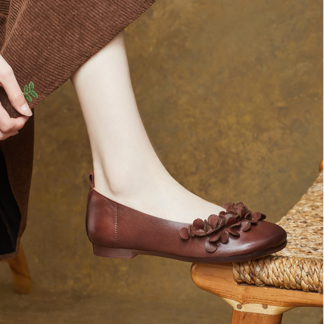 Women's Handmade Retro Leather Literary Style Comfortable Slip-On Flat Shoes