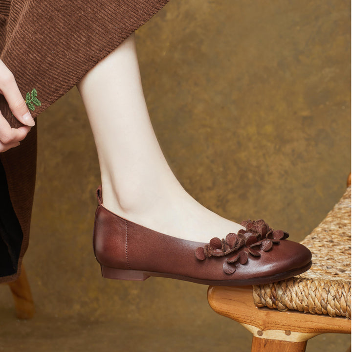 Women's Handmade Retro Leather Literary Style Comfortable Slip-On Flat Shoes