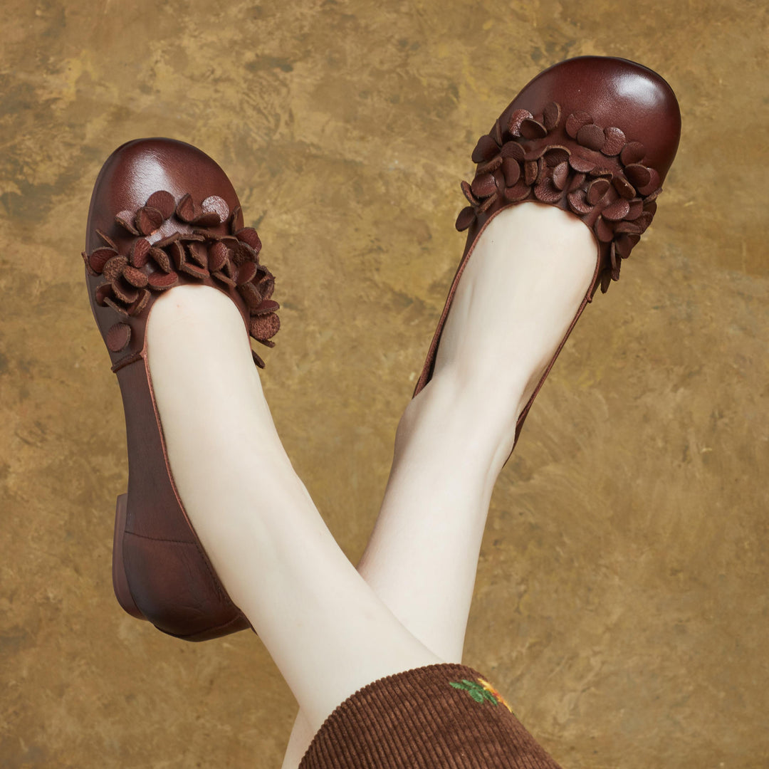 Women's Handmade Retro Leather Literary Style Comfortable Slip-On Flat Shoes