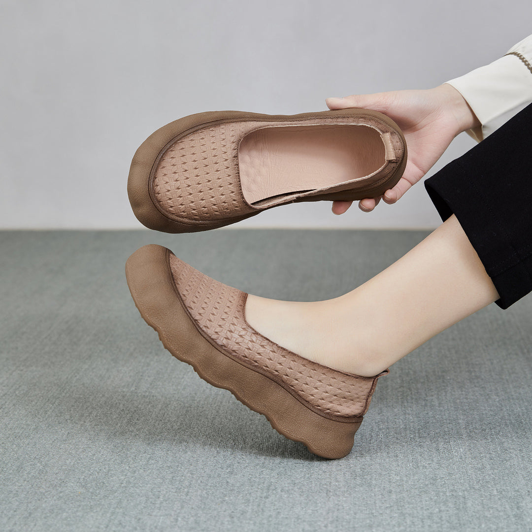 Women's Soft Leather Slip-on Flat Casual Shoes