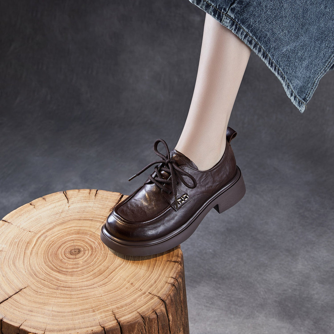 Women’s Leather Round Toe Lace-Up Loafers – Textured Luxury Style