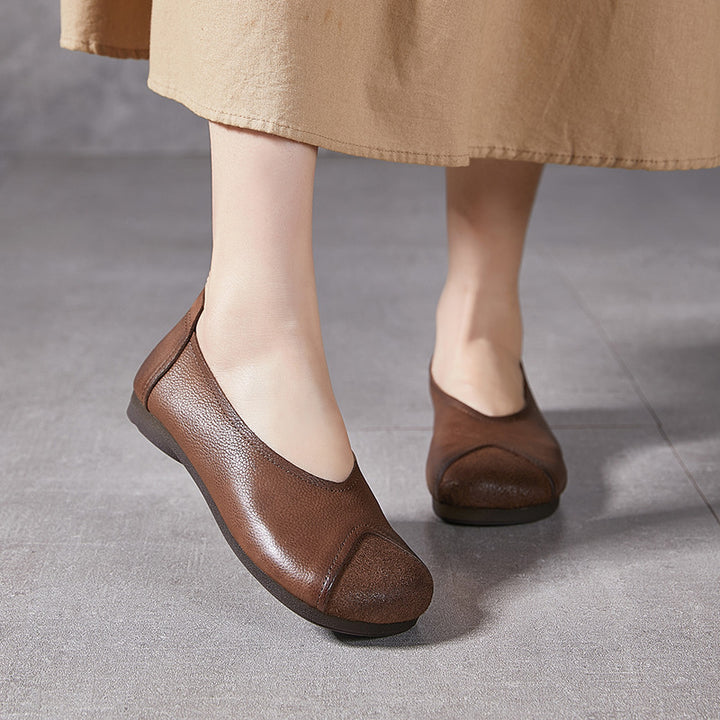 Women's Retro Leather Pumps Vintage Pointed Toe Slip-on Chunky Low Heels
