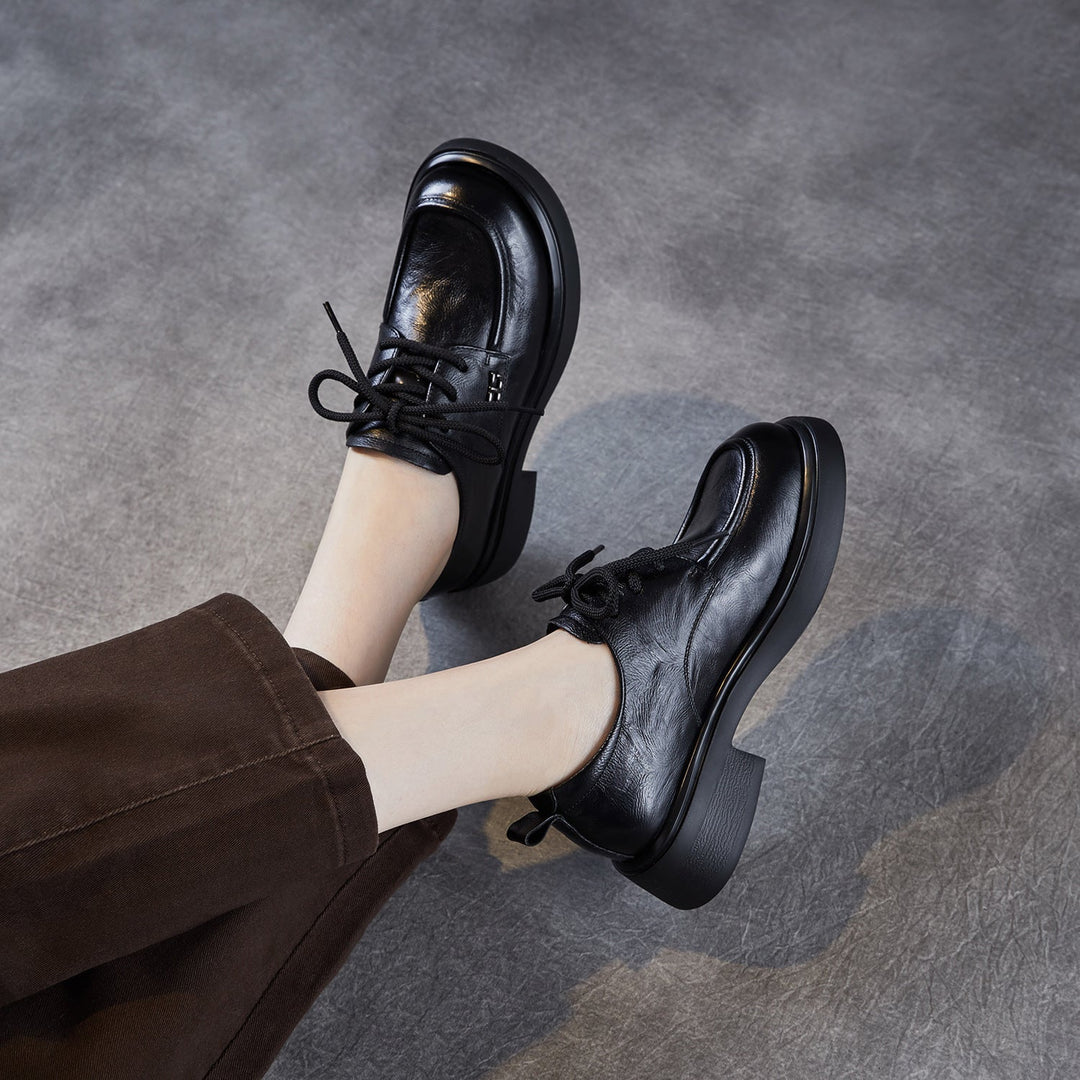 Women’s Leather Round Toe Lace-Up Loafers – Textured Luxury Style