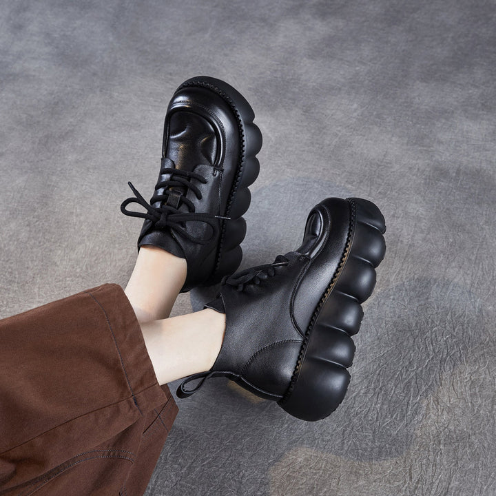 Women’s Retro Round Toe Leather Lace-Up Ankle Boots – Chunky Platform