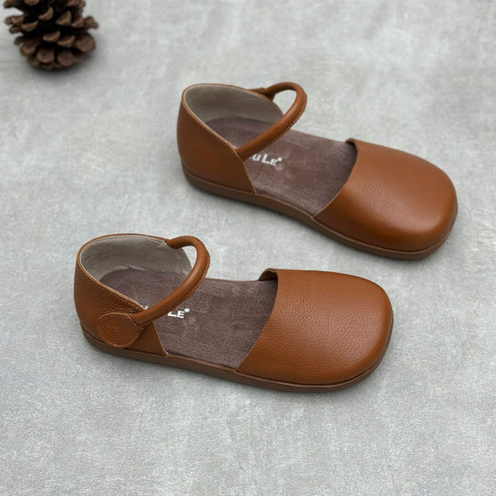 Women’s Retro Leather Closed Toe Sandals – Soft Flat Single Strap Casual Style