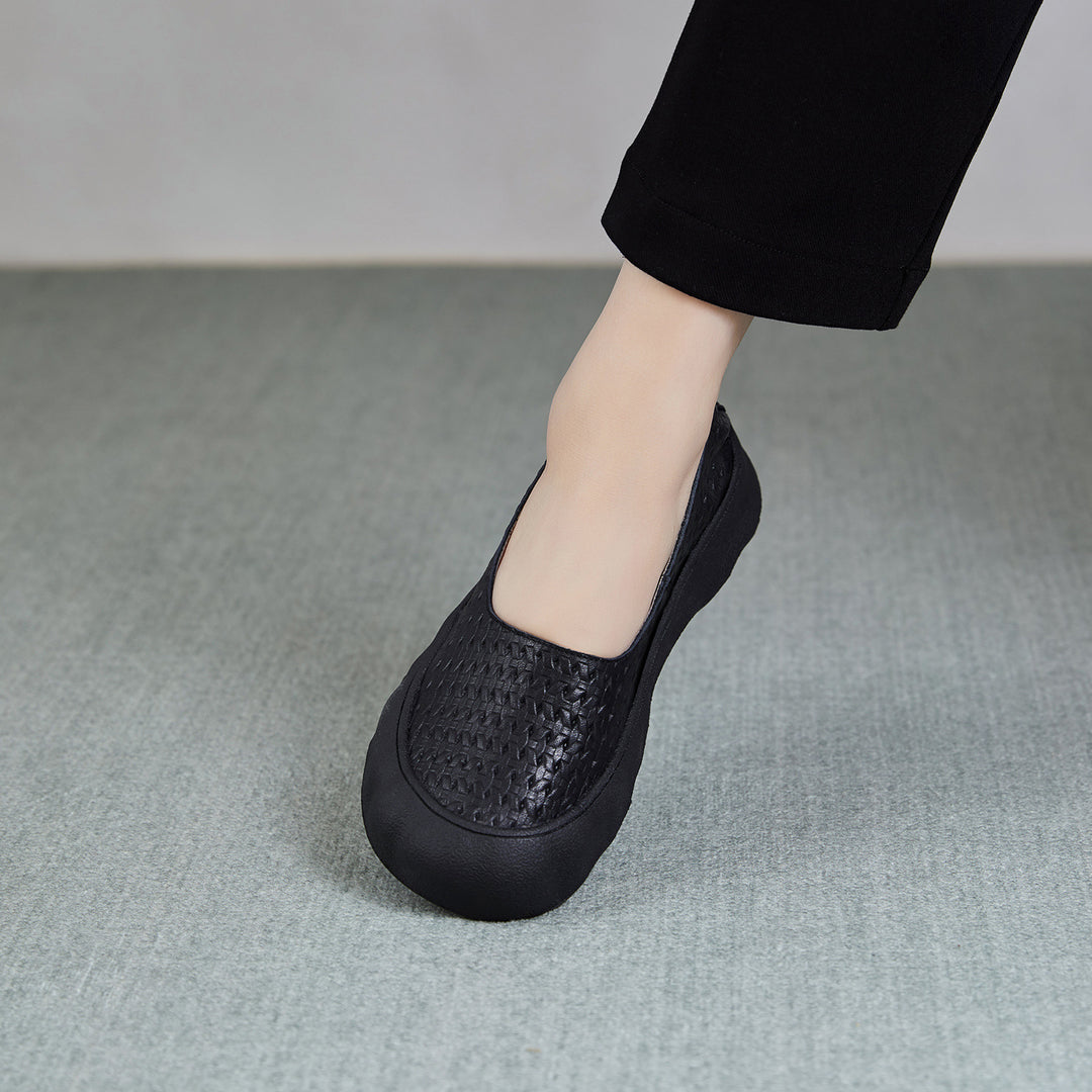 Women's Soft Leather Slip-on Flat Casual Shoes