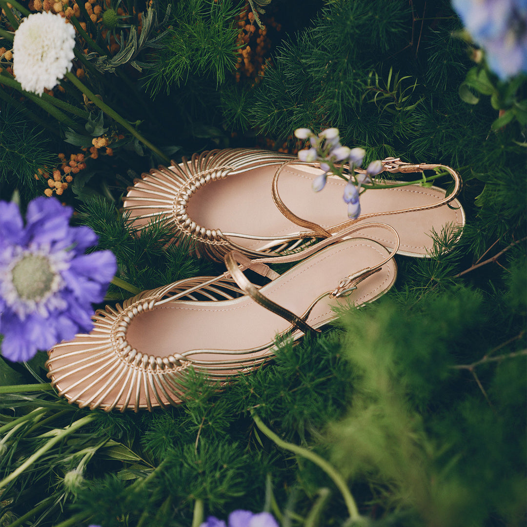 Women's Woven Strappy Sandals - Closed Pointed Toe Cage Slingback Flats Low Heel Shoes