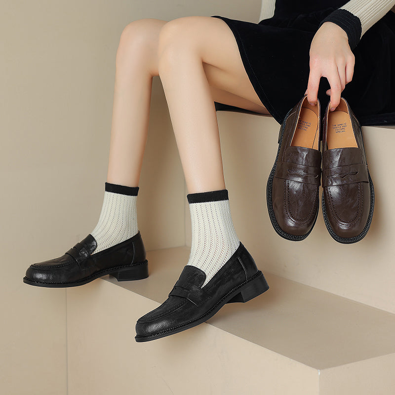 Women's Leather Round Toe Preppy Style Classic Low Heeled Loafers