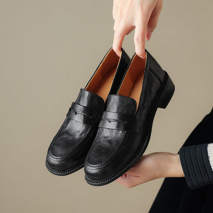 Women's Leather Round Toe Preppy Style Classic Low Heeled Loafers