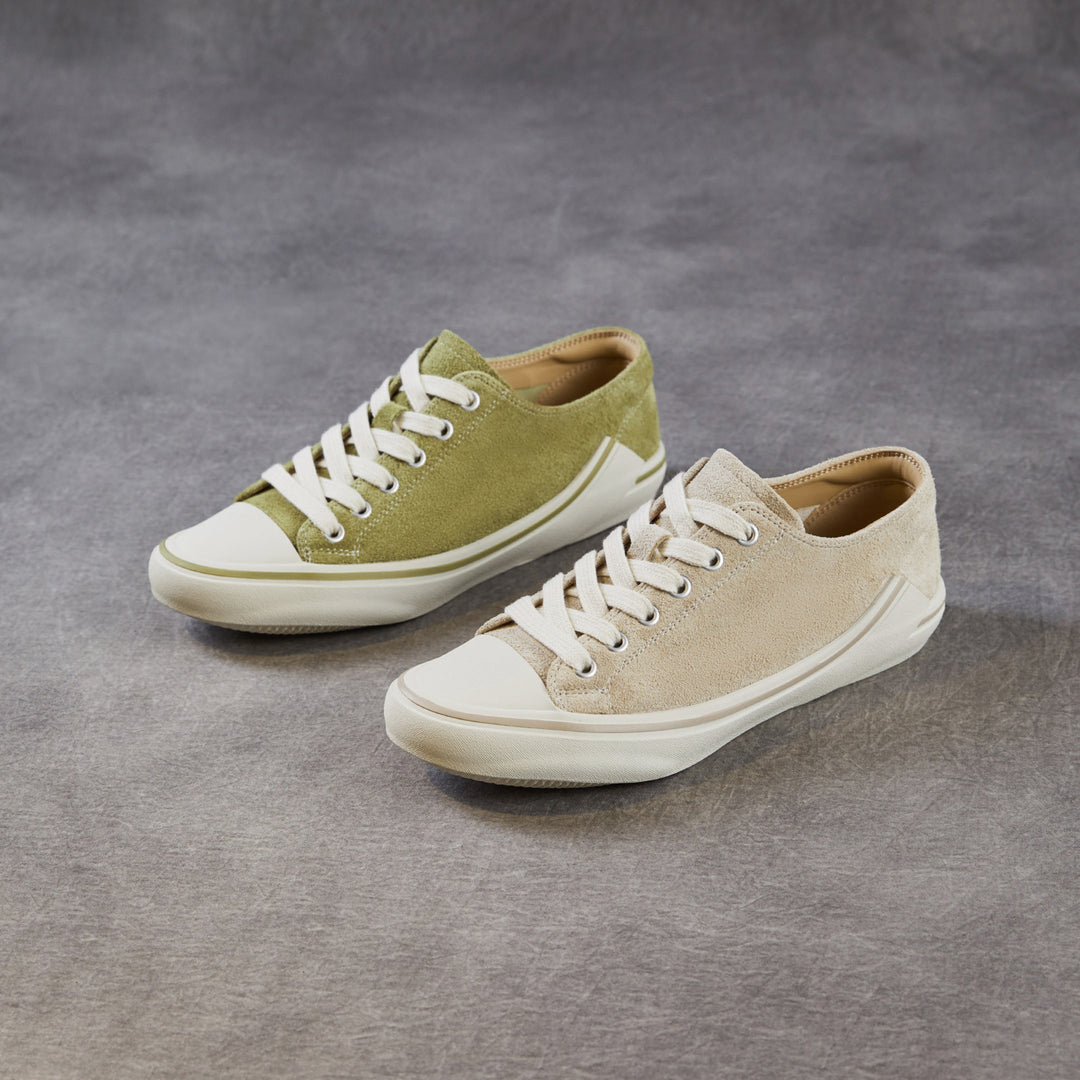 Women‘s Retro Suede Sneakers Vintage Round Toe Low Top Lace-up Flat Walking Shoes
