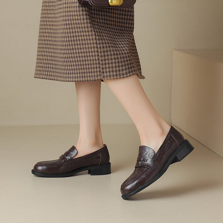 Women's Leather Round Toe Preppy Style Classic Low Heeled Loafers