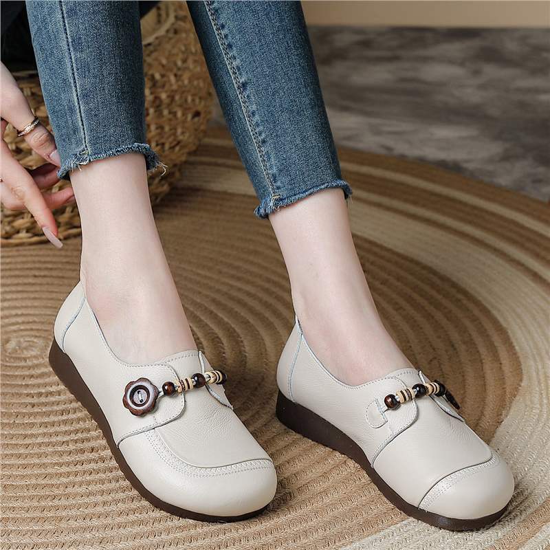 Women's Leather Casual Loafers - Vintage Beaded Flower Slip-On Round Toe Flats Comfort Walking Shoes