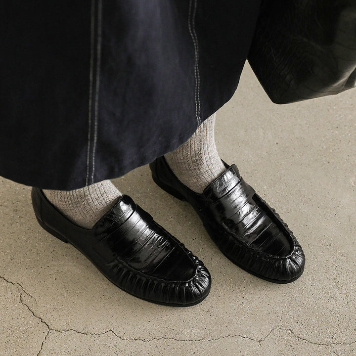 Women's Retro Cowhide Loafers Vintage Round Toe Ruched Penny Slip-on Driving Flats