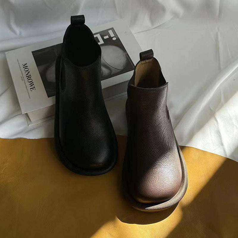 Women's Retro Leather Chelsea Boots Vintage Round Toe Slip-on Ankle Booties