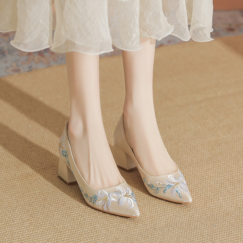 Women's Satin Pointed Toe Mid Heel Pump