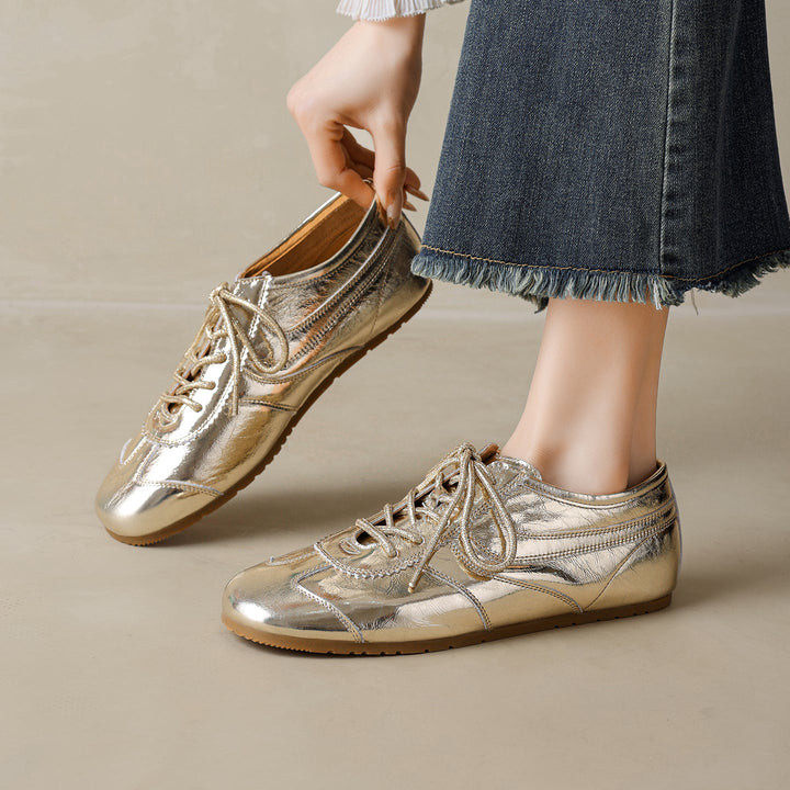 Women’s Soft Leather Flat Sneakers – Stylish Comfortable Casual Shoes