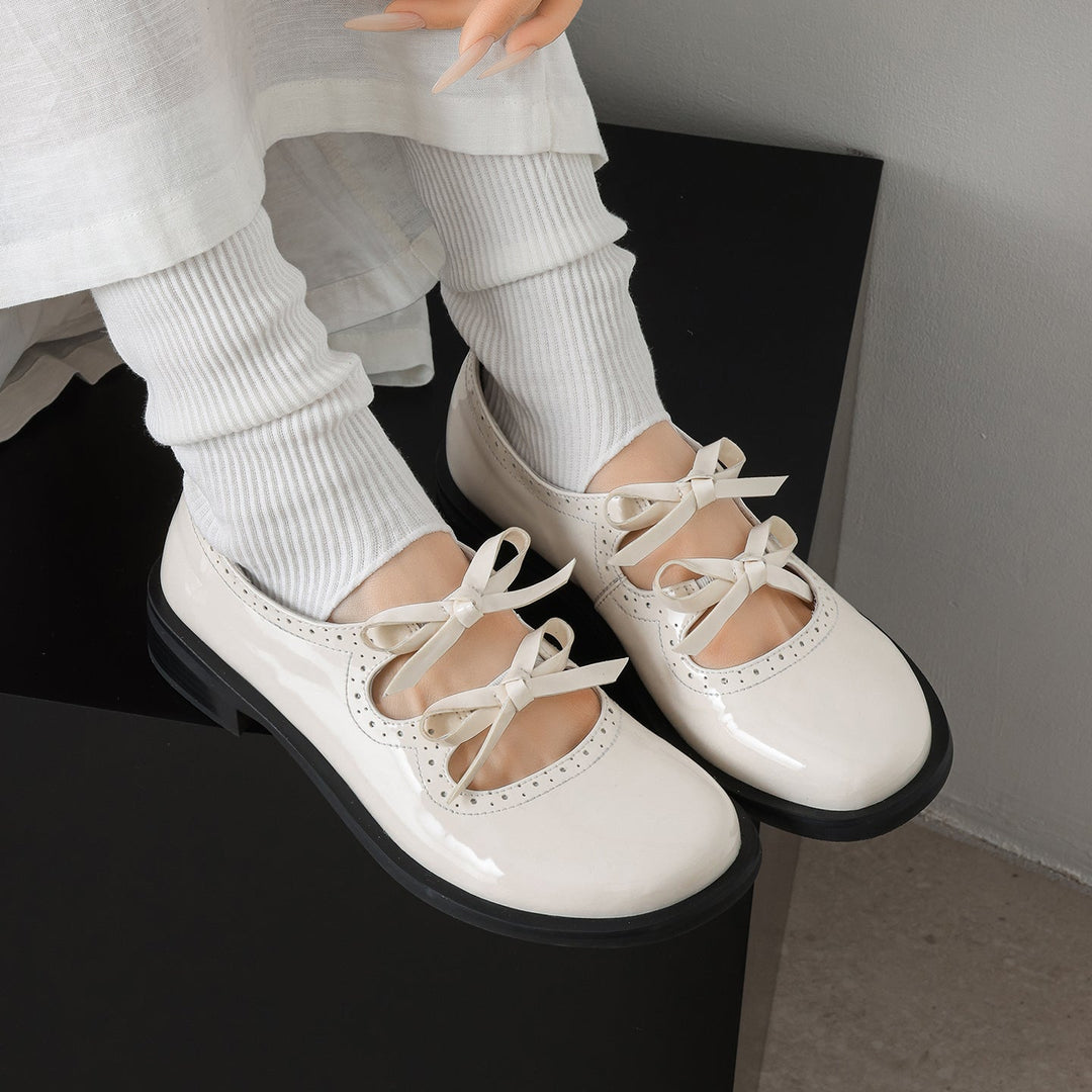 Women's French Style Sweet Bow Leather Shoes - Vintage Scalloped Mary Janes