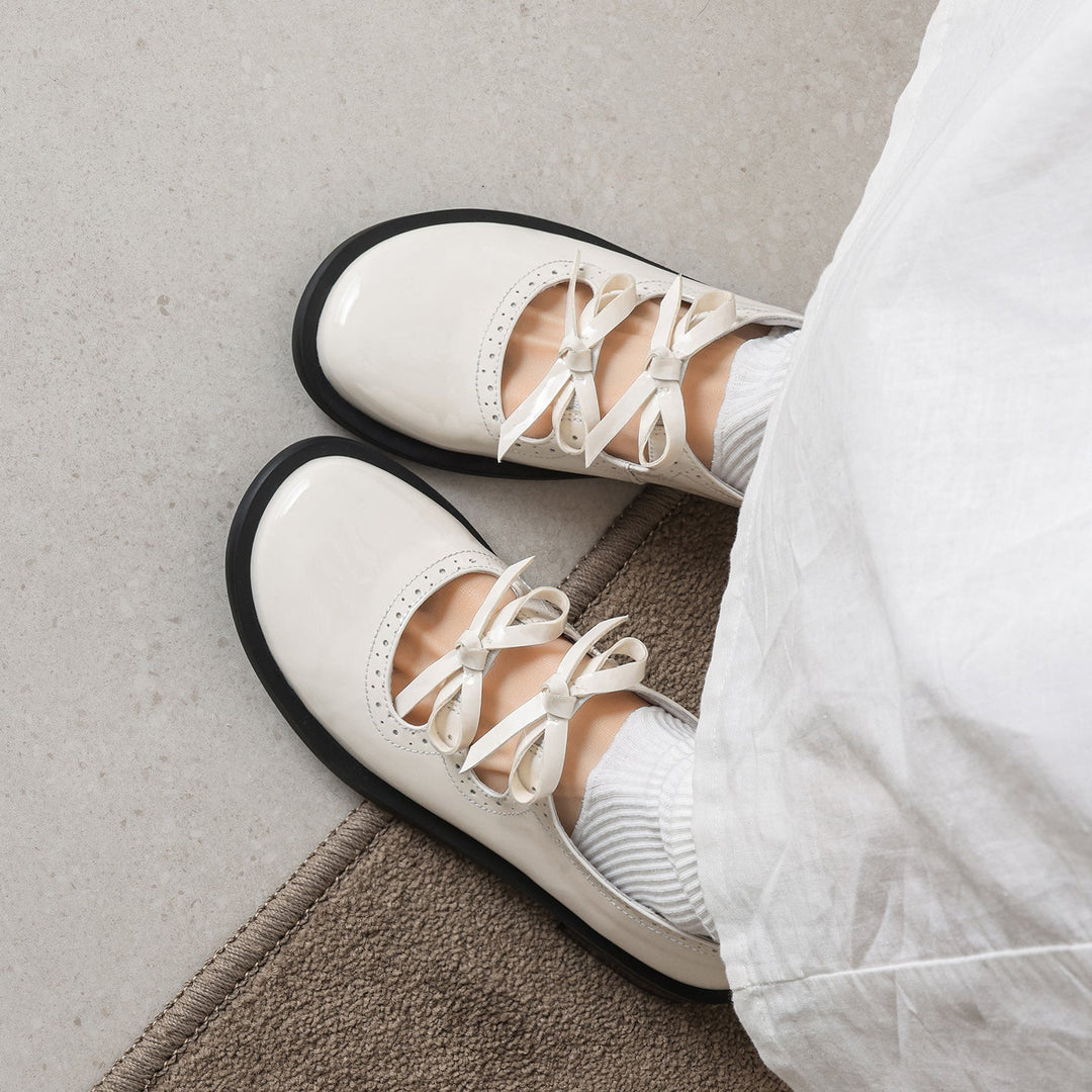 Women's French Style Sweet Bow Leather Shoes - Vintage Scalloped Mary Janes