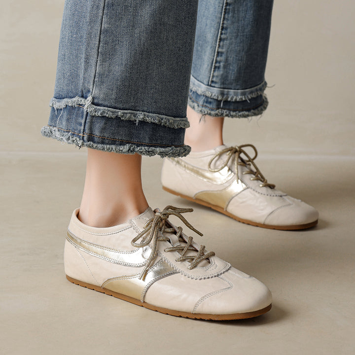 Women’s Soft Leather Flat Sneakers – Stylish Comfortable Casual Shoes