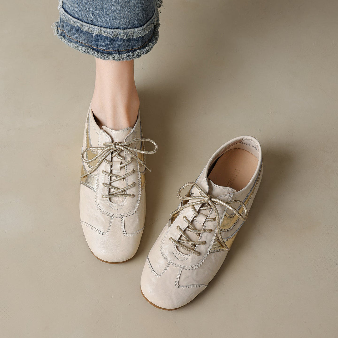 Women’s Soft Leather Flat Sneakers – Stylish Comfortable Casual Shoes