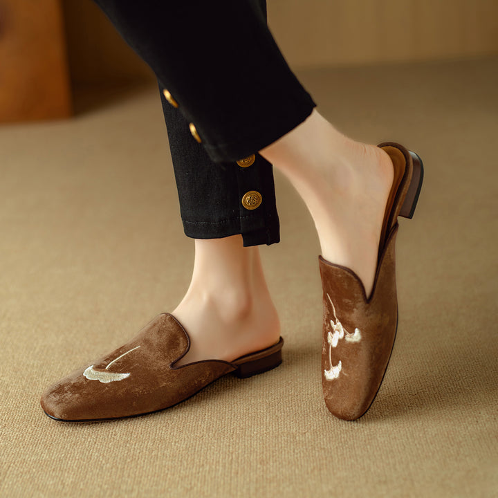 Flat Shoes Green With Hand Embroidered Leaf Velvet Mules