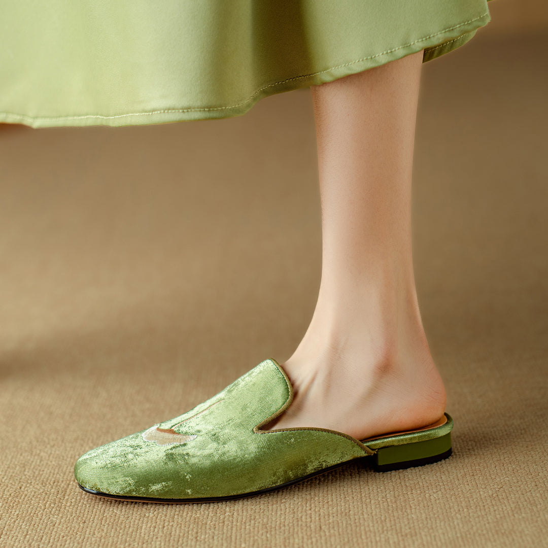 Flat Shoes Green With Hand Embroidered Leaf Velvet Mules