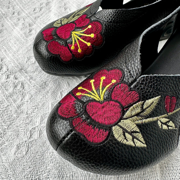 Handmade Embroidery Women High Heel Shoes Hollow out Leather Shoes