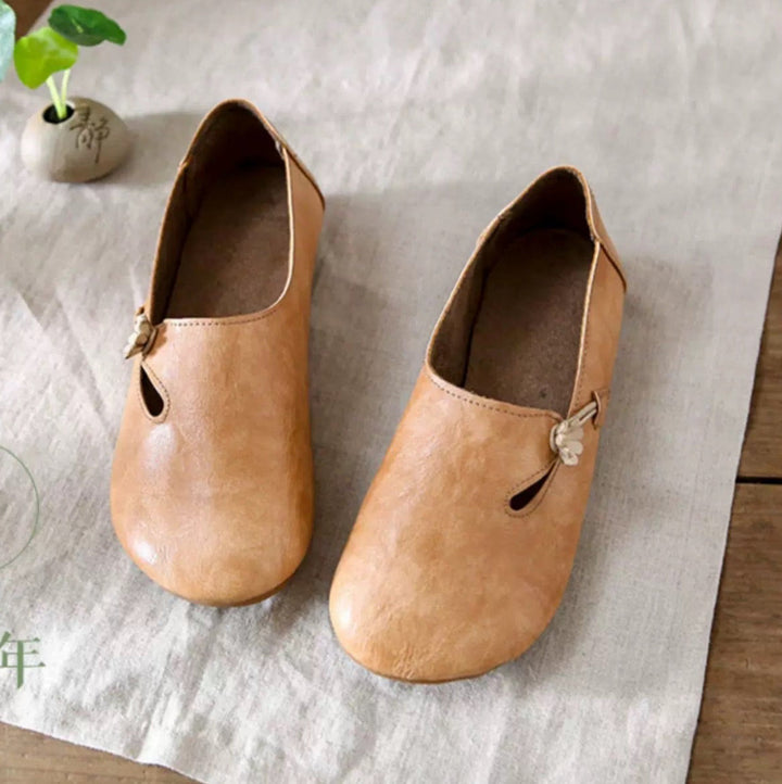 Women's Literary Style Moral Girl Flower Decoration Comfortable Slip-on Flat Shoes