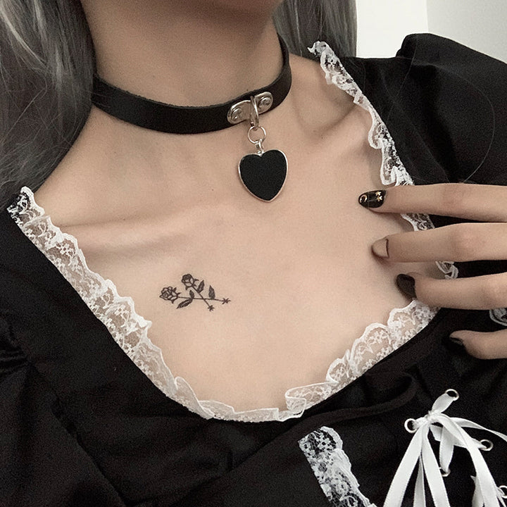 Black Heart Collar