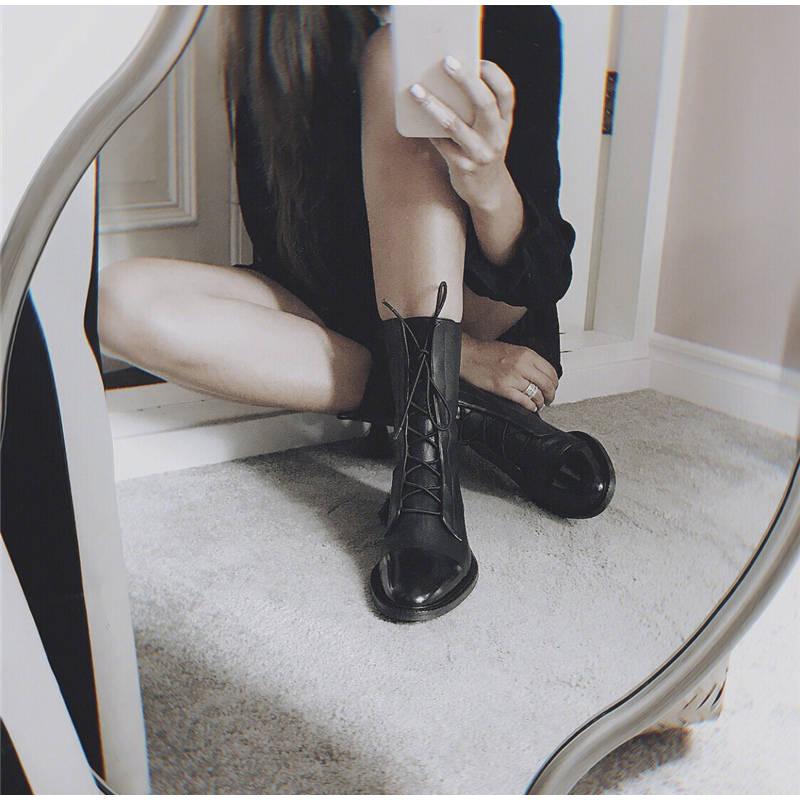 Round Toe Casual Platform Lace Up Boots