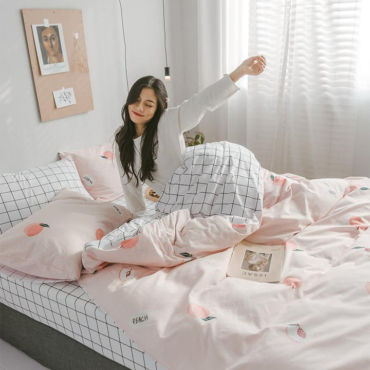 Sweet Peach Theme Comfortable Bedding Set